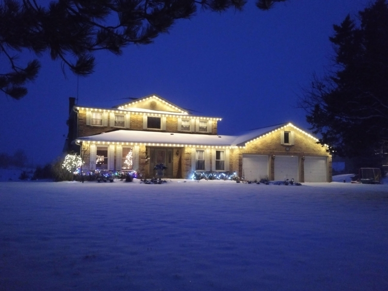 Nobleton Home Christmas LED Lights professionally fit to your house