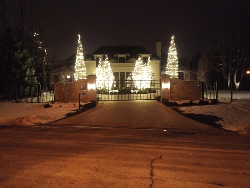 Front Entrance pizzazz for Christmas parties by LawnSavers