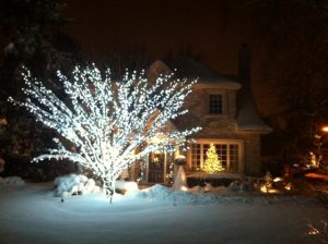 christmas lights installation whitby lawnsavers 