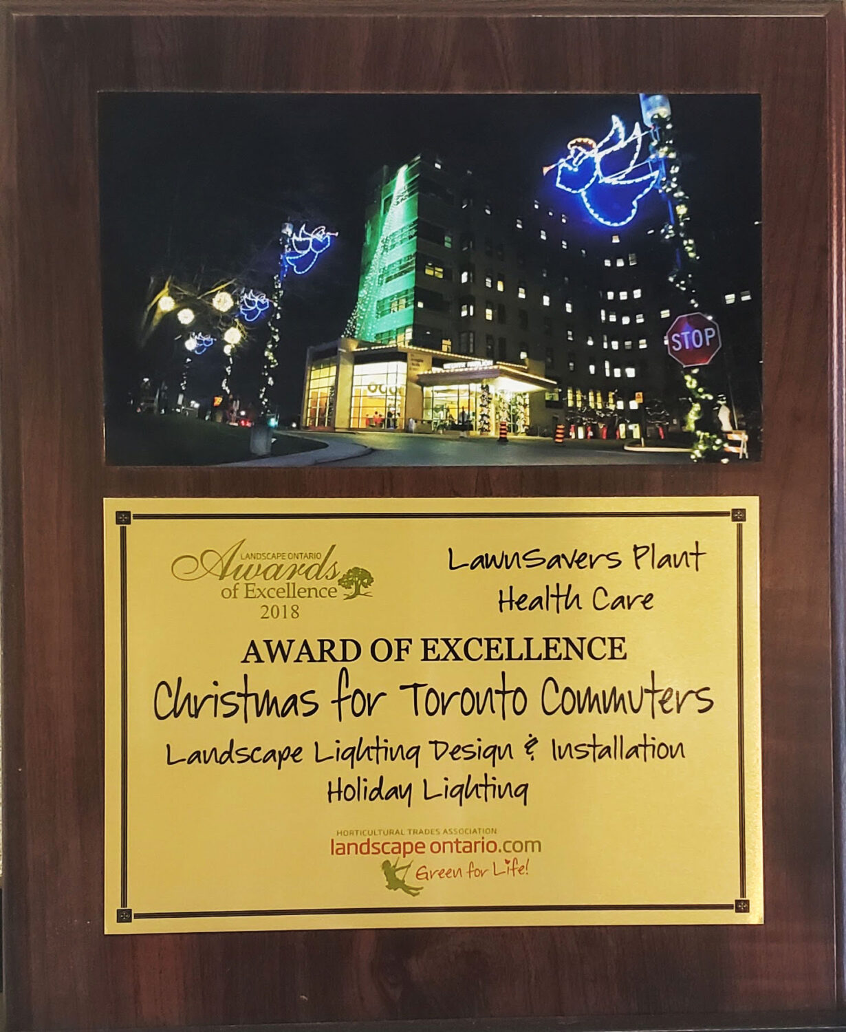 About Christmas Lights Toronto by LawnSavers